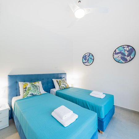 Villa Ami, Roda, Corfu: 10 Guests, Heated Pool, Private Mini Golf, Pool Table & More!! Extérieur photo