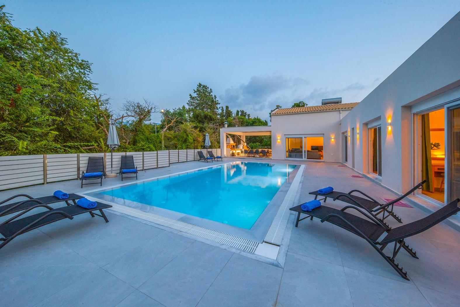 Villa Ami, Roda, Corfu: 10 Guests, Heated Pool, Private Mini Golf, Pool Table & More!! Extérieur photo