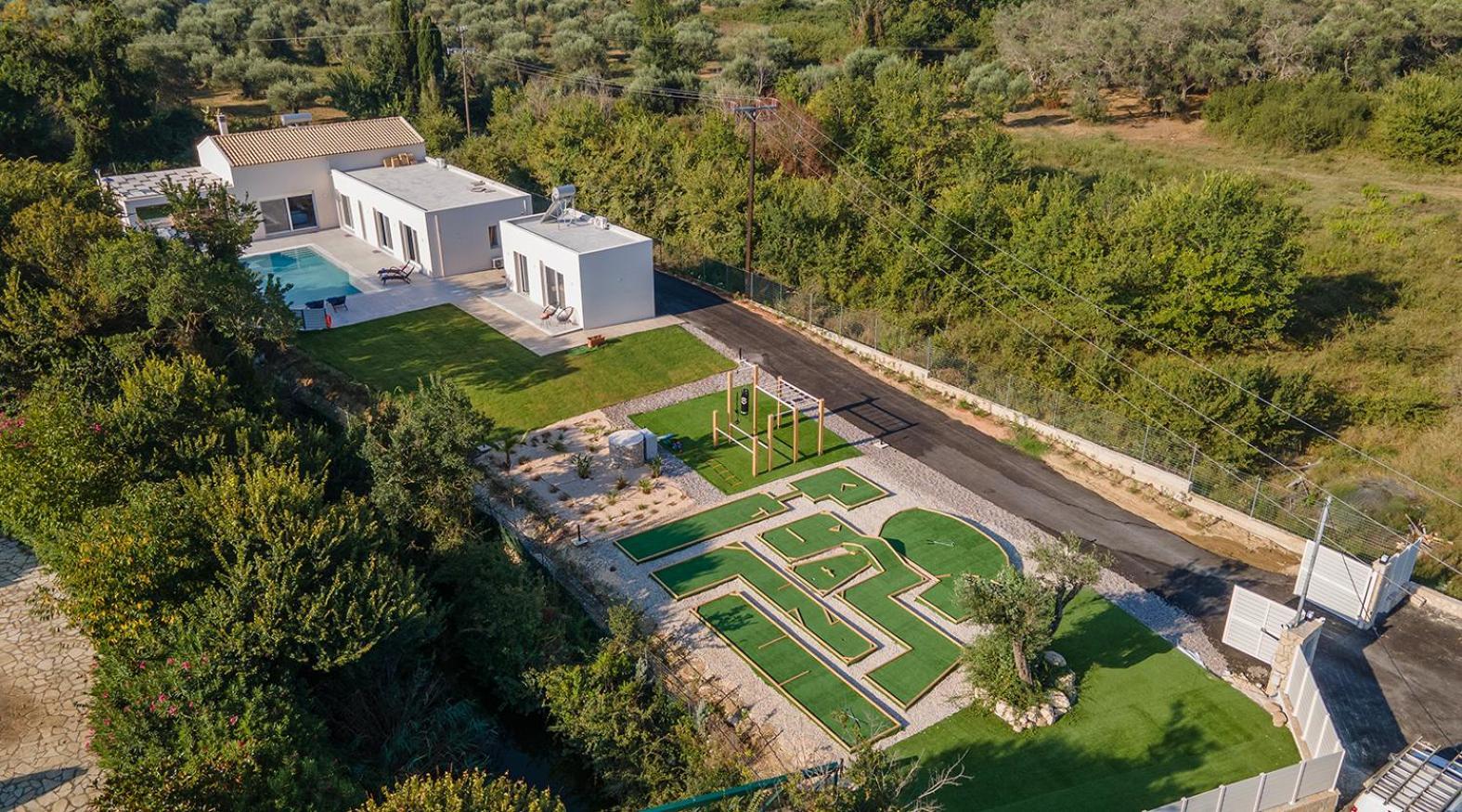 Villa Ami, Roda, Corfu: 10 Guests, Heated Pool, Private Mini Golf, Pool Table & More!! Extérieur photo