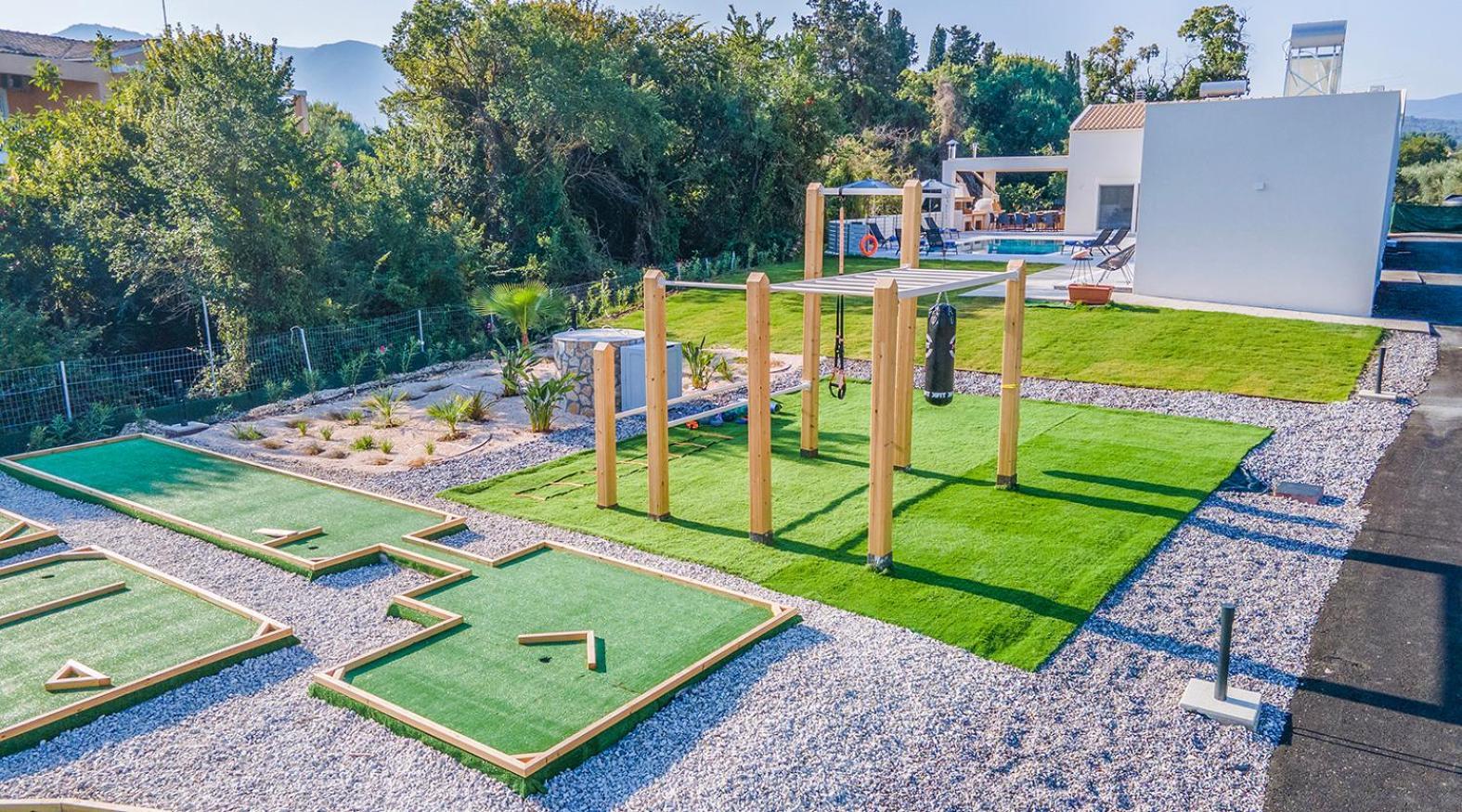 Villa Ami, Roda, Corfu: 10 Guests, Heated Pool, Private Mini Golf, Pool Table & More!! Extérieur photo